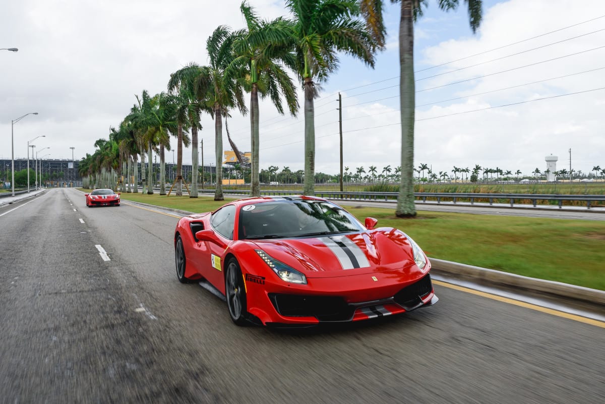 Ferrari 488 черная