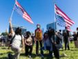 Black Lives Matter protests: Chicago police face being kicked out of their union if they kneel