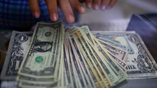 mexicos super peso puts squeeze on us remittances