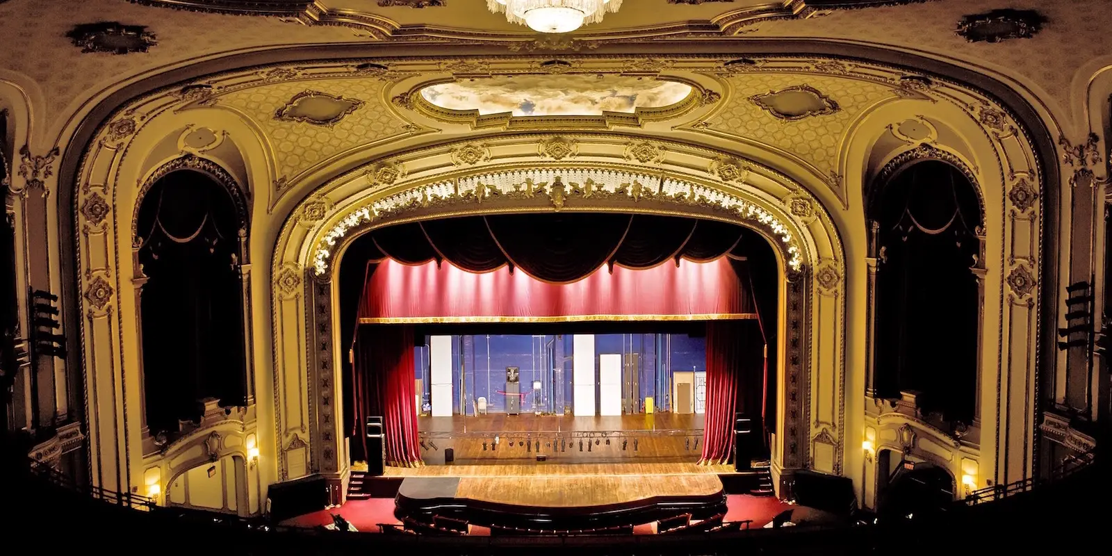 inside palace theatre