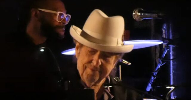 bob dylan brings his grateful dead cover stateside with truckin in milwaukee watch